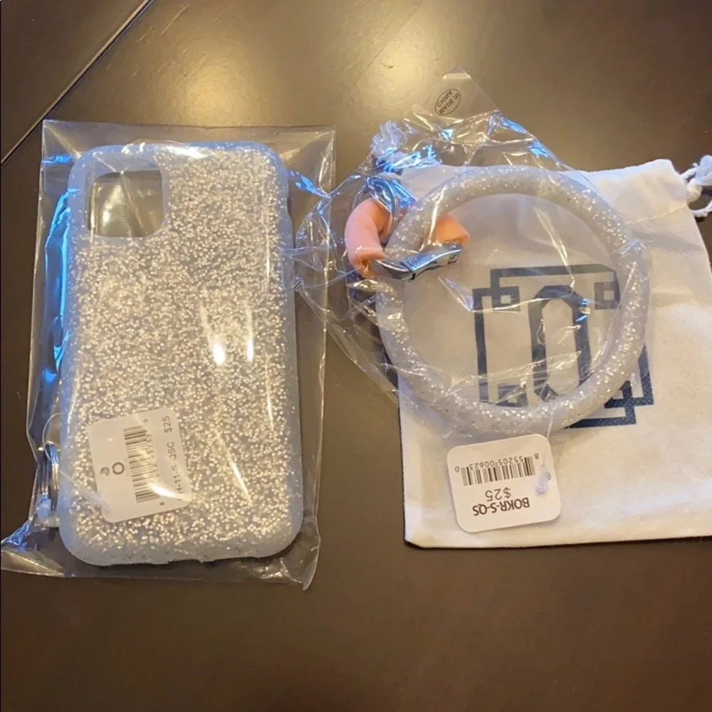 iPhone 11 silver glitter case key ring bracelet set